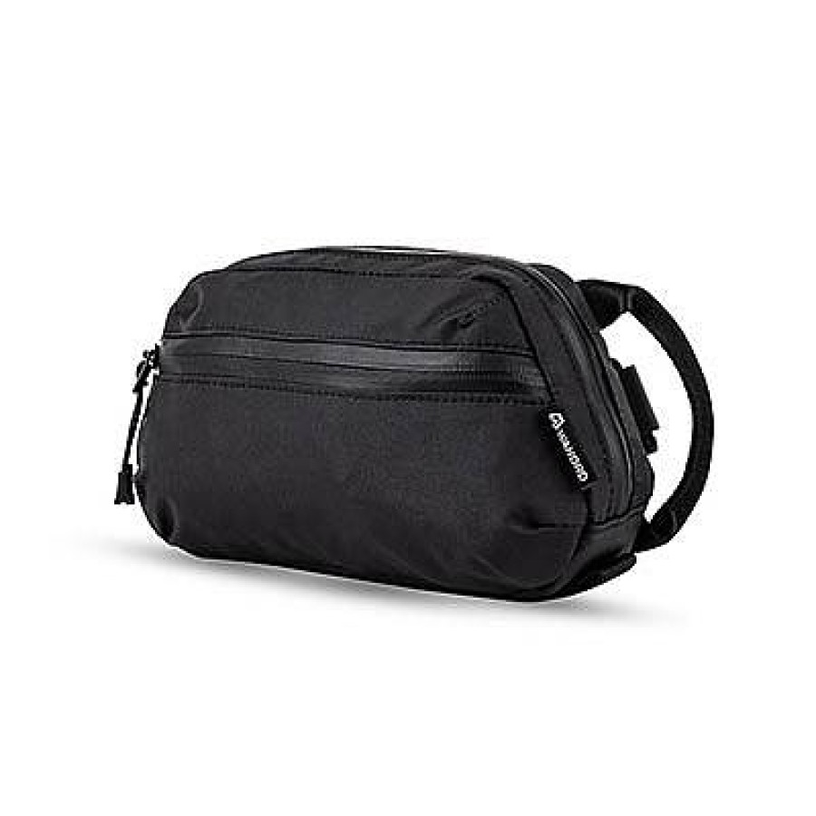 WANDRD Wandrd Toiletry Bag - Medium | Pouches