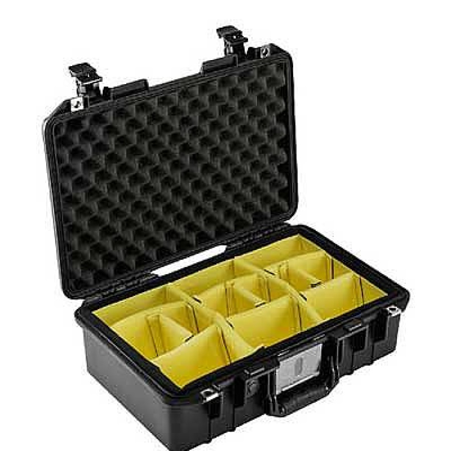 Peli Peli 1535 Air Case With Dividers Black | Hard Cases