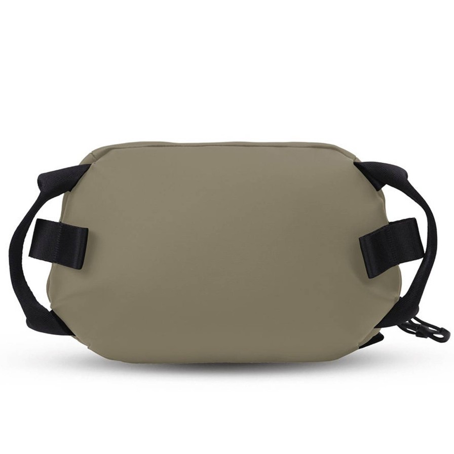 WANDRD Wandrd Tech Bag - Large - Yuma Tan | Pouches