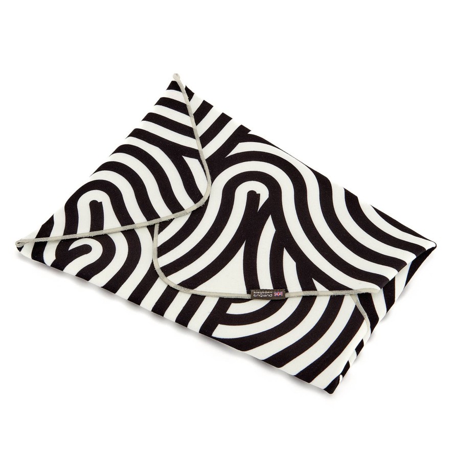 3 Legged Thing 3 Legged Thing Protective Wrapz Medium - Swirl | Pouches