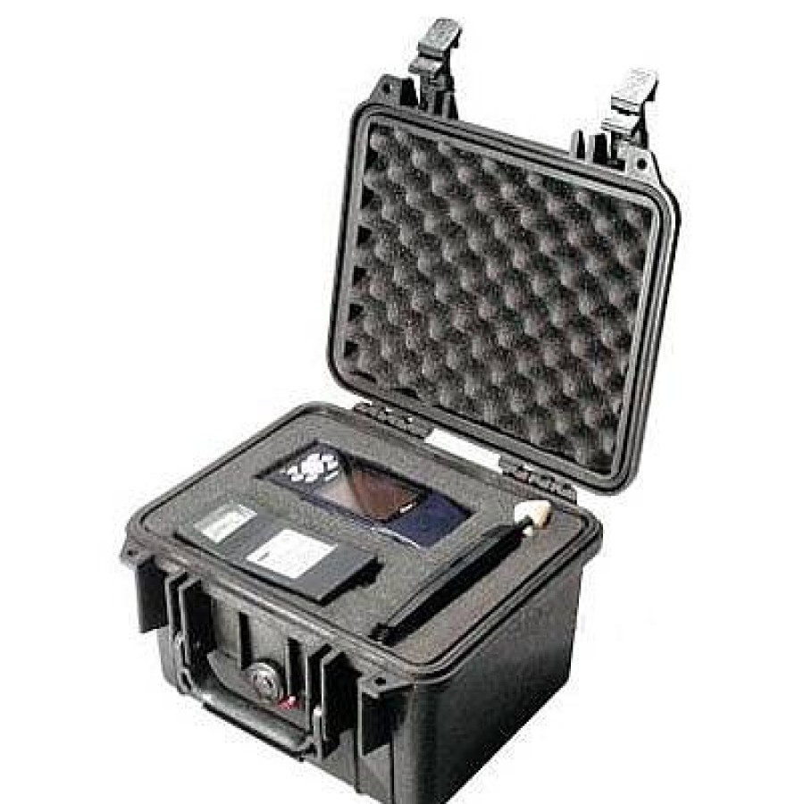 Peli Peli 1300 Case With Foam Black | Hard Cases