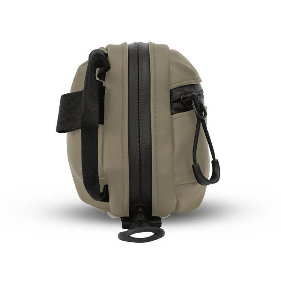 WANDRD Wandrd Tech Bag - Medium - Yuma Tan | Pouches